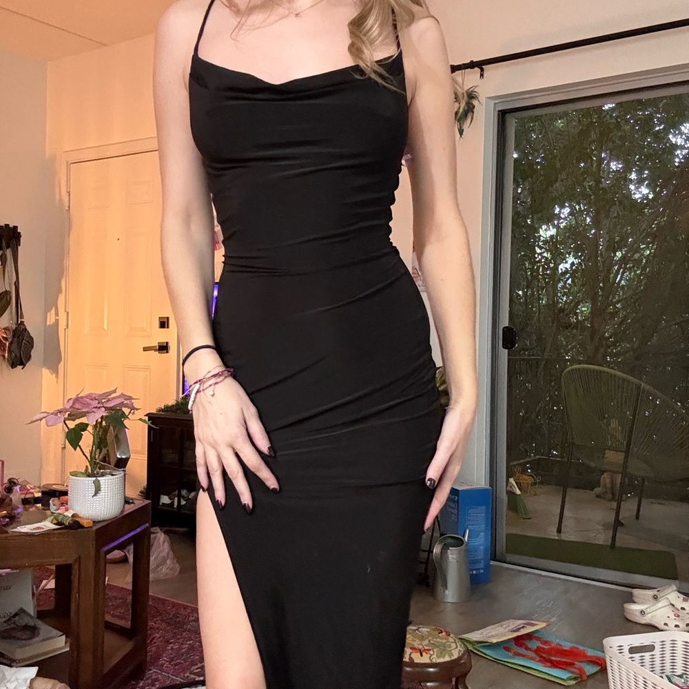 Windsor Elegant Black Backless Dress